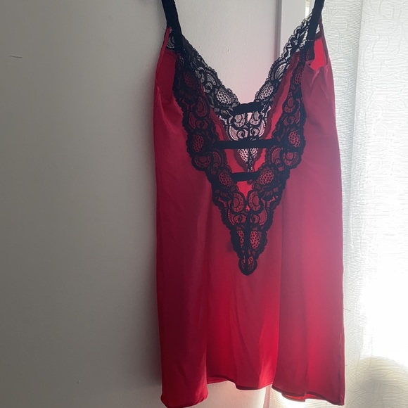 Victoria Secret pink lace Slip - Picture 3 of 4